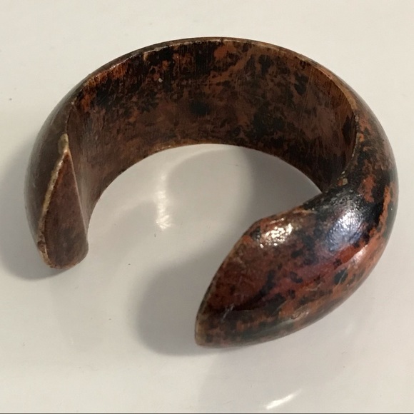 Wood bracelet from Hong Kong - Picture 3 of 4